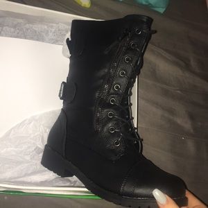combat boots